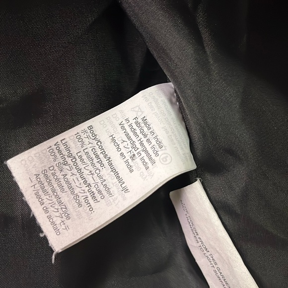 Madewell The Washed Leather Motorcycle Jacket in Trur Black size Medium - Picture 10 of 16